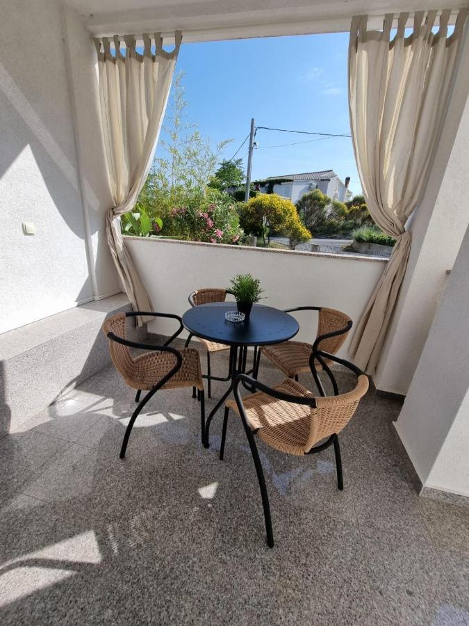 Apartmani Zekic Lopar Zewnętrze zdjęcie