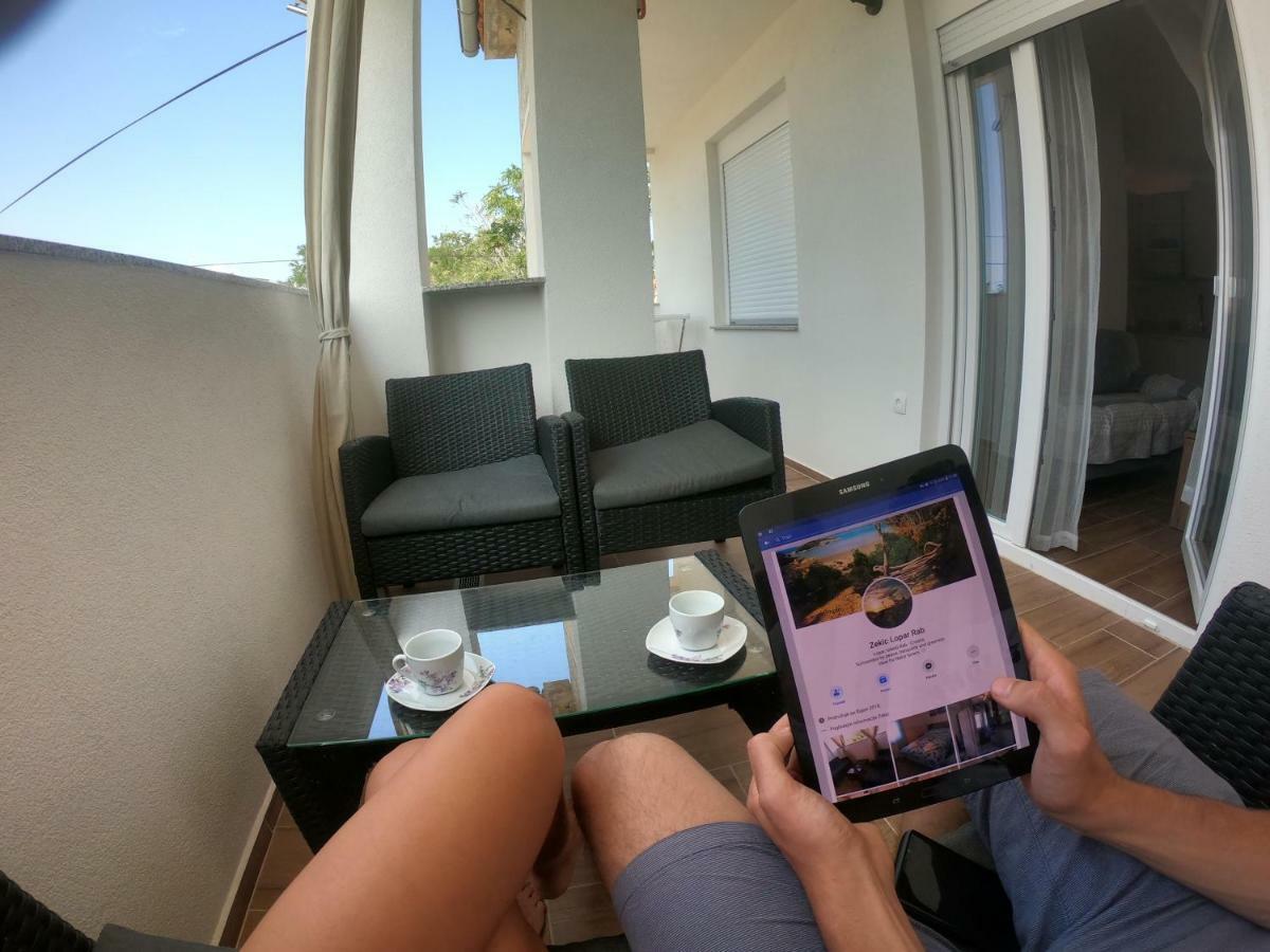 Apartmani Zekic Lopar Zewnętrze zdjęcie