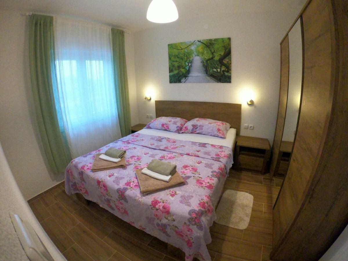 Apartmani Zekic Lopar Zewnętrze zdjęcie